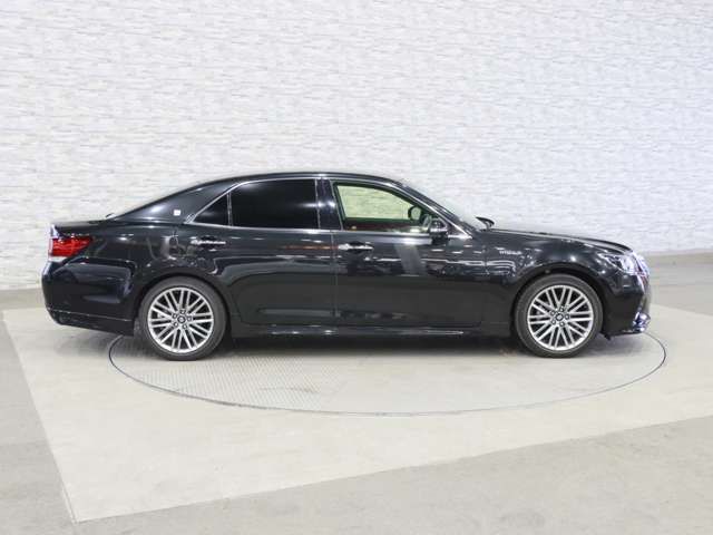 TOYOTA CROWN SEDAN HYBRID 2017 Image 31