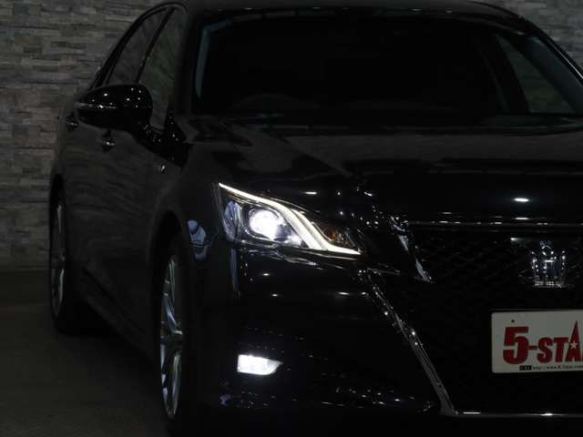 TOYOTA CROWN SEDAN HYBRID 2017 Image 31