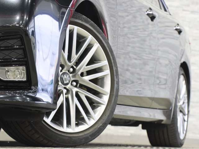 TOYOTA CROWN SEDAN HYBRID 2017 Image 31