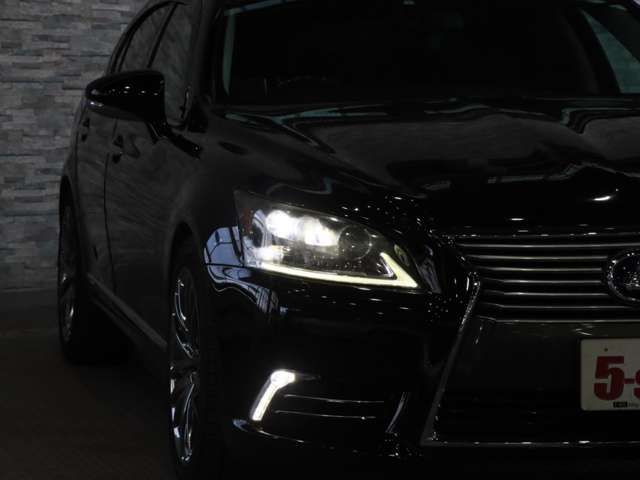 TOYOTA LEXUS LS600H 2012 Image 31