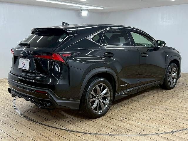 TOYOTA LEXUS NX300H 2018 Image 31
