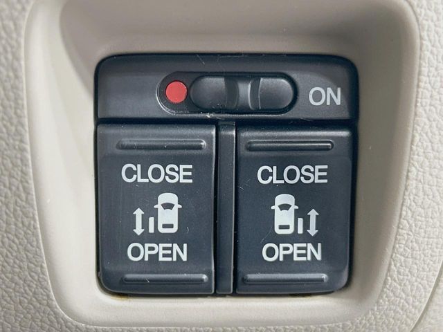 HONDA N BOX 2015 Image 31