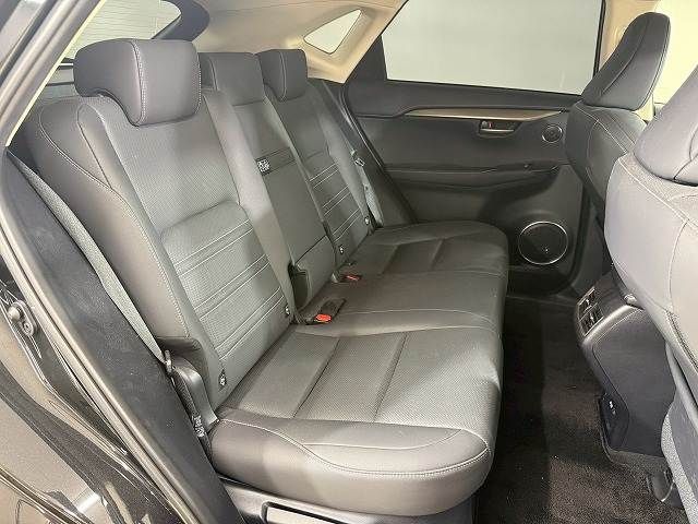 TOYOTA LEXUS NX300 2020 Image 31