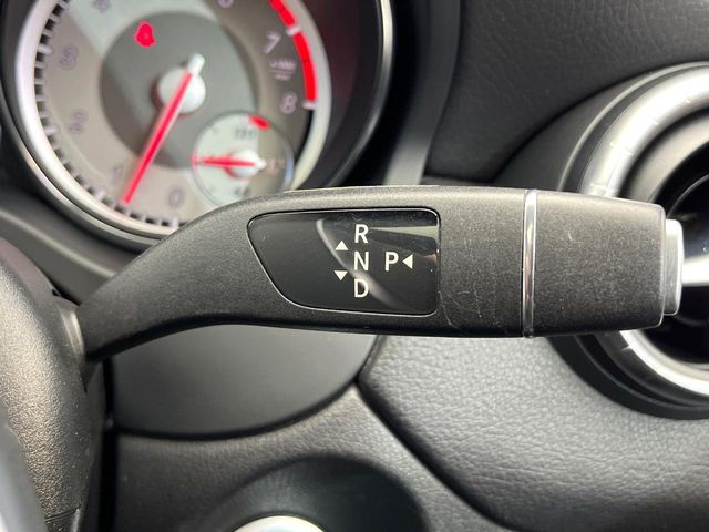 MERCEDES BENZ CLA SH 2016 Image 31