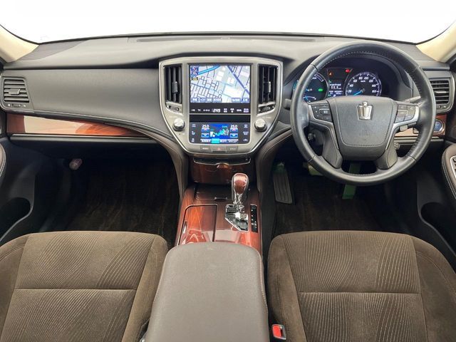 TOYOTA CROWN SEDAN HYBRID 2013 Image 31