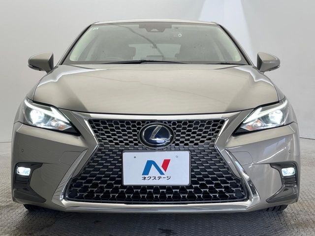 TOYOTA LEXUS CT200H 2017 Image 31