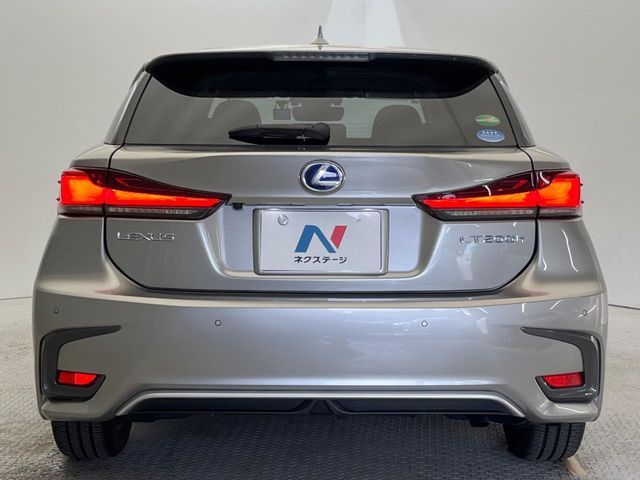 TOYOTA LEXUS CT200H 2017 Image 31