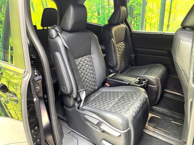 TOYOTA VOXY HYBRID 2022 Image 31