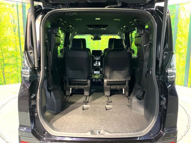 TOYOTA VOXY HYBRID 2022 Image 31