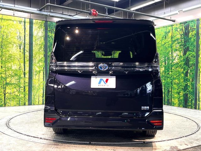 TOYOTA VOXY HYBRID 2022 Image 31