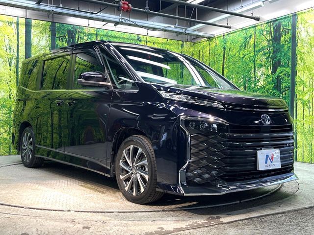 TOYOTA VOXY HYBRID 2022 Image 31