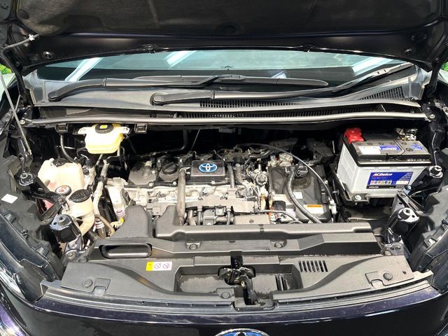 TOYOTA VOXY HYBRID 2022 Image 31