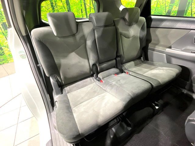 TOYOTA PRIUS ALPHA 2014 Image 31