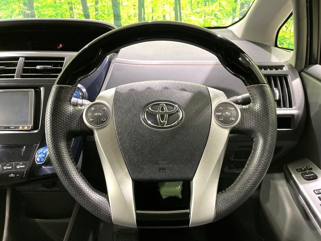 TOYOTA PRIUS ALPHA 2014 Image 31