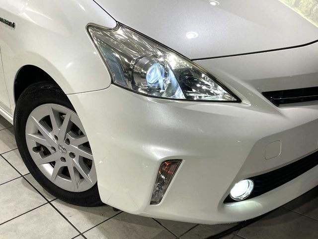 TOYOTA PRIUS ALPHA 2014 Image 31