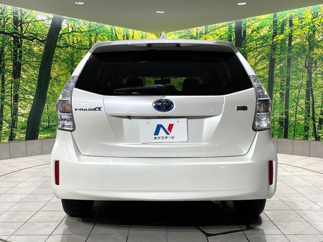 TOYOTA PRIUS ALPHA 2014 Image 31