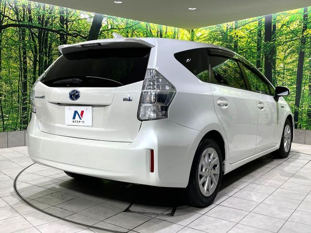 TOYOTA PRIUS ALPHA 2014 Image 31