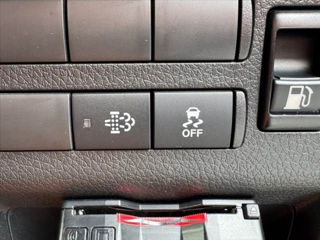 NISSAN CARAVAN VAN 2WD 2022 Image 31