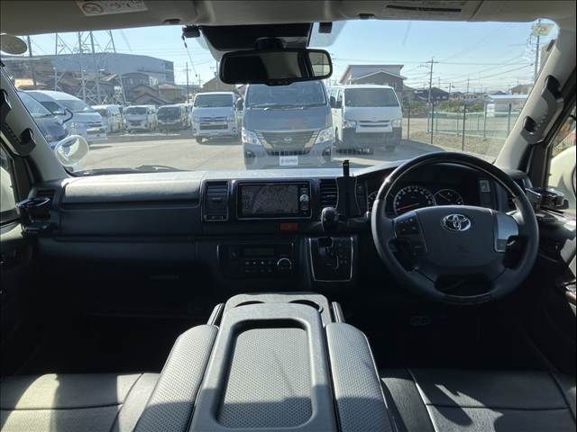 TOYOTA HIACE VAN 4WD 2018 Image 31