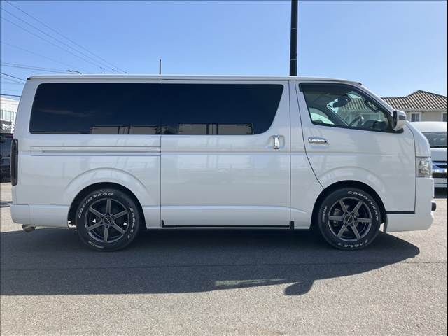 TOYOTA HIACE VAN 4WD 2018 Image 31