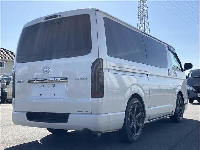 TOYOTA HIACE VAN 4WD 2018 Image 31