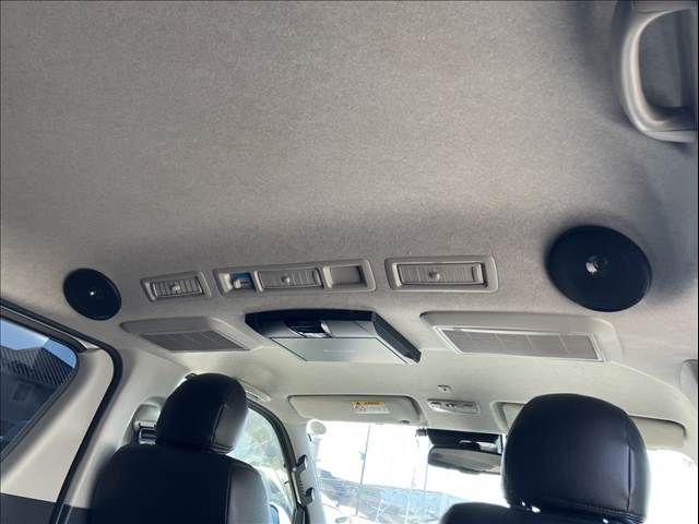 TOYOTA HIACE VAN 4WD 2018 Image 31