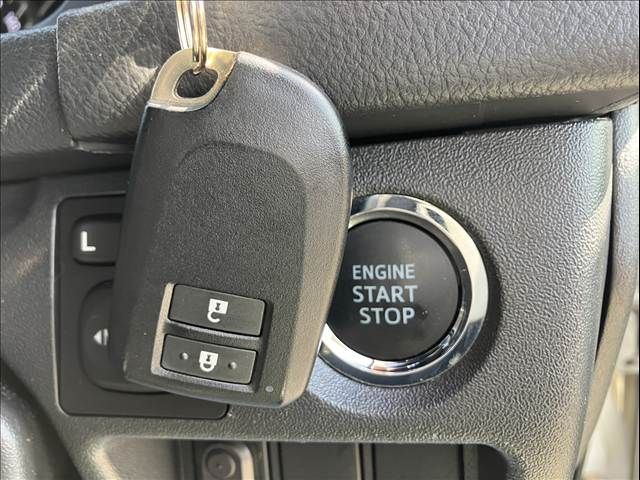 TOYOTA HIACE VAN 2WD 2017 Image 31