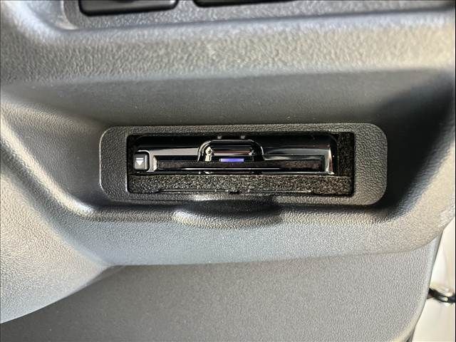 TOYOTA HIACE VAN 2WD 2017 Image 31