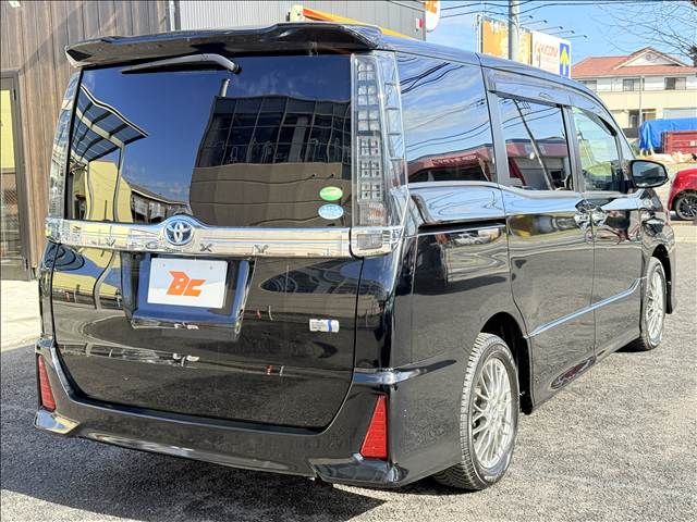 TOYOTA VOXY 2017 Image 31