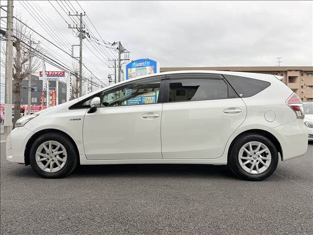 TOYOTA PRIUS ALPHA 2015 Image 31