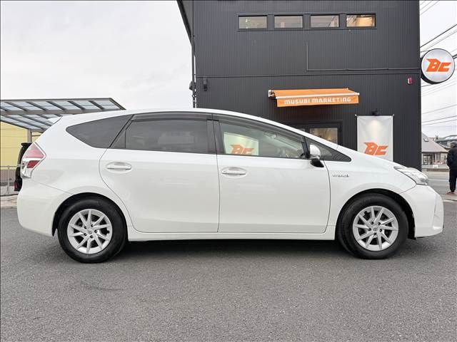 TOYOTA PRIUS ALPHA 2015 Image 31