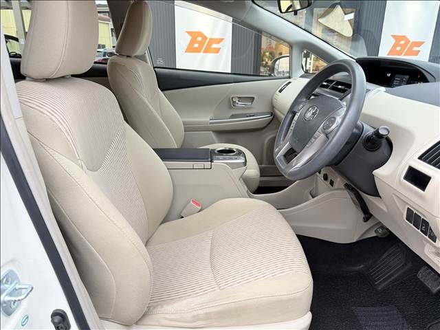 TOYOTA PRIUS ALPHA 2015 Image 31