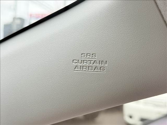 TOYOTA PRIUS ALPHA 2015 Image 31