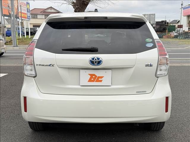 TOYOTA PRIUS ALPHA 2015 Image 31