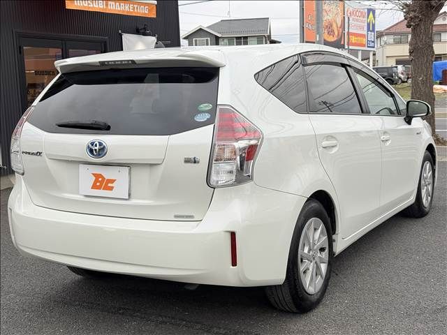 TOYOTA PRIUS ALPHA 2015 Image 31