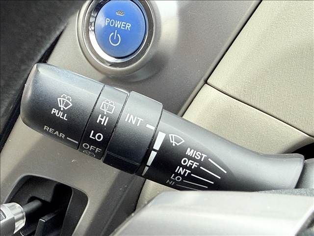 TOYOTA PRIUS ALPHA 2015 Image 31