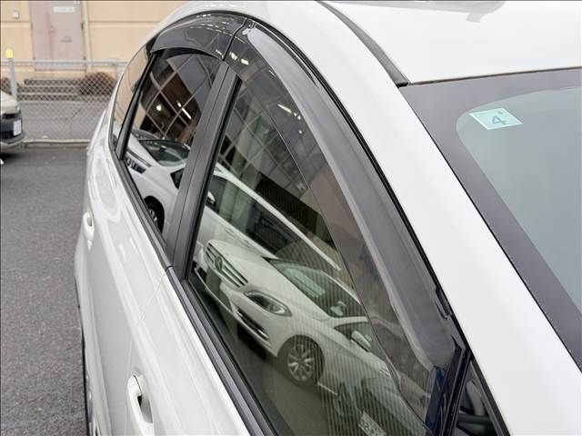 TOYOTA PRIUS ALPHA 2015 Image 31