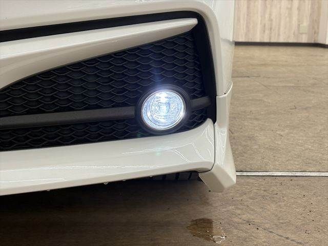 TOYOTA CROWN SEDAN HYBRID 2018 Image 31