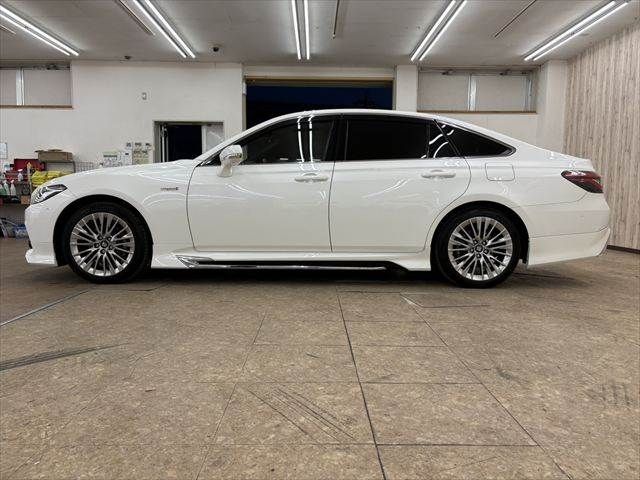 TOYOTA CROWN SEDAN HYBRID 2018 Image 31