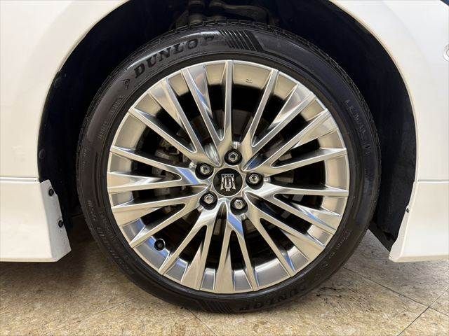 TOYOTA CROWN SEDAN HYBRID 2018 Image 31