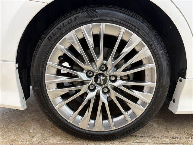 TOYOTA CROWN SEDAN HYBRID 2018 Image 31