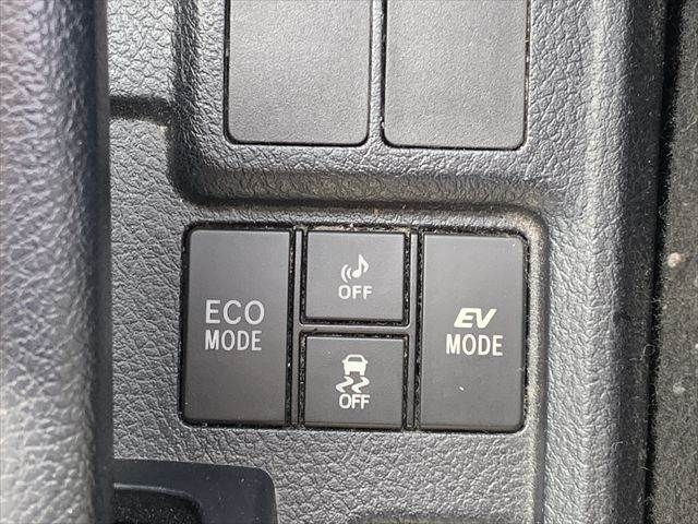 TOYOTA COROLLA FIELDER HYBR 2016 Image 31