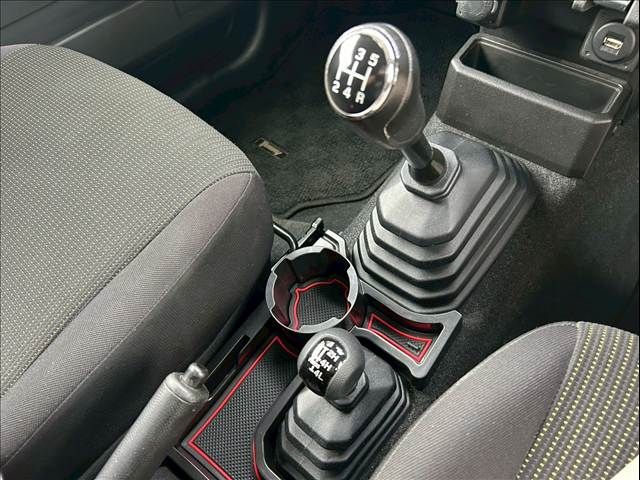 SUZUKI JIMNY 4WD 2019 Image 31