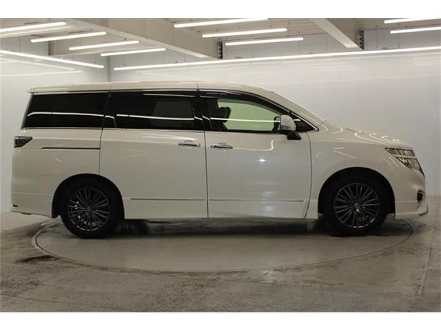 NISSAN ELGRAND 2016 Image 31
