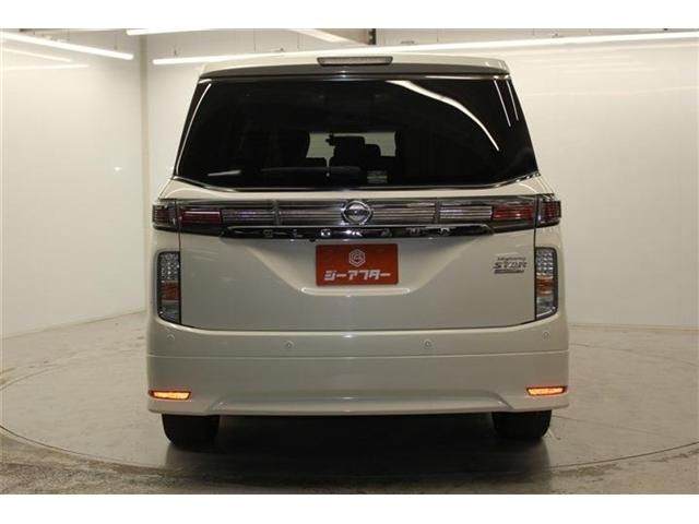 NISSAN ELGRAND 2016 Image 31