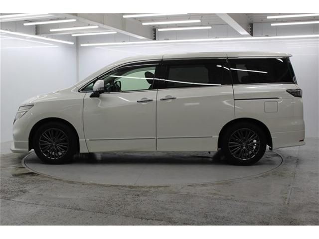 NISSAN ELGRAND 2016 Image 31