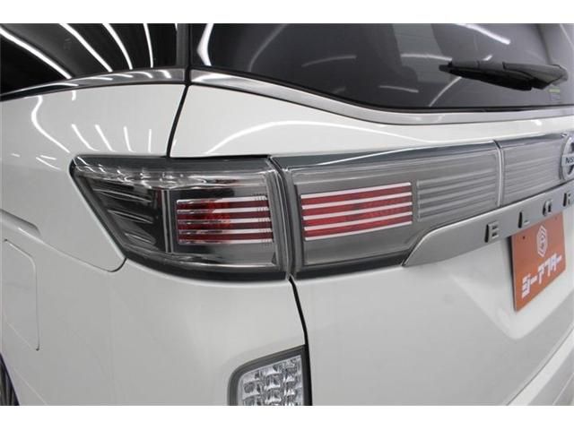 NISSAN ELGRAND 2016 Image 31
