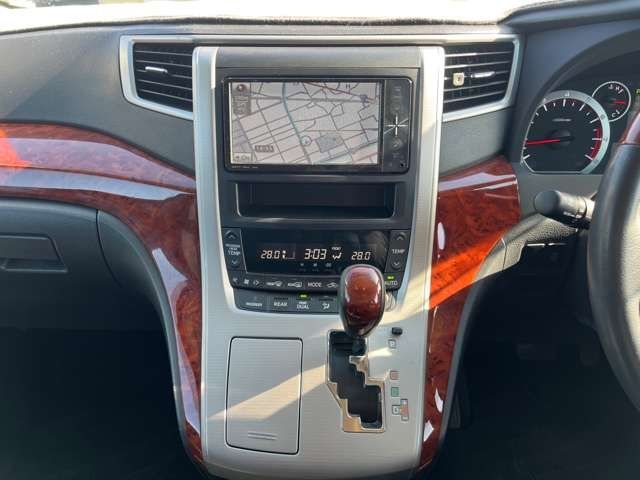 TOYOTA ALPHARD 2010 Image 31