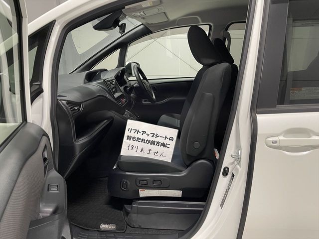 TOYOTA NOAH 2020 Image 31