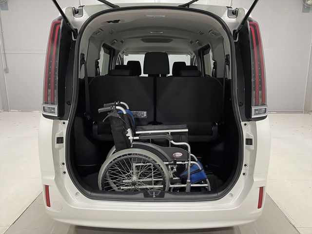 TOYOTA NOAH 2020 Image 31